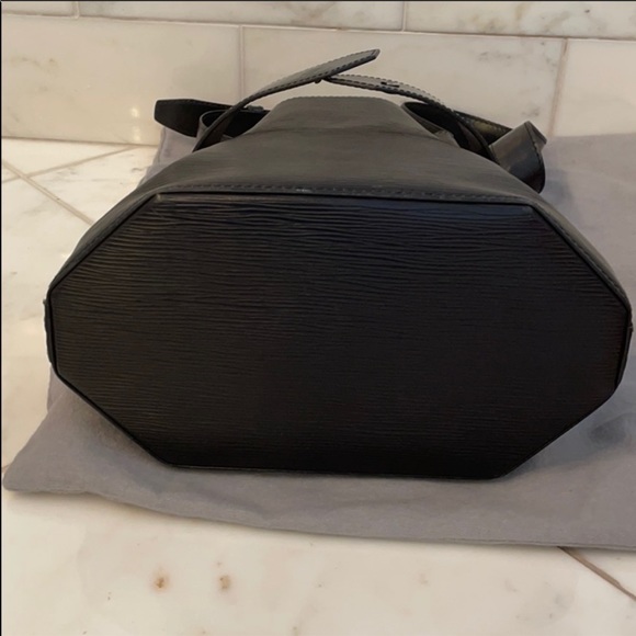 Vintage 1992 Louis Vuitton Leather Bucket Bag - Picture 9 of 11